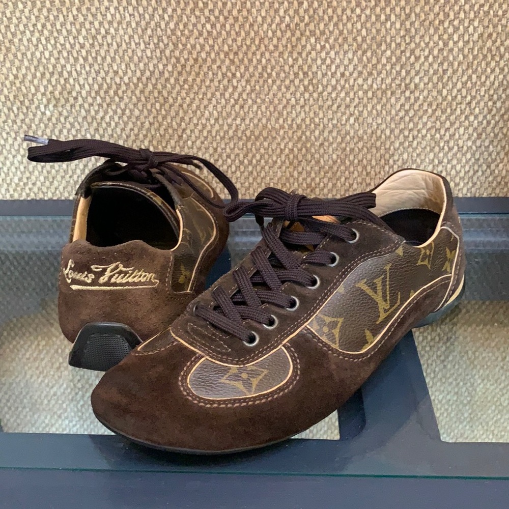Louis Vuitton Sneakers 37 or US 7